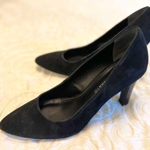 Franco Sarto Black Suede Pumps w/Patent Leather Heel